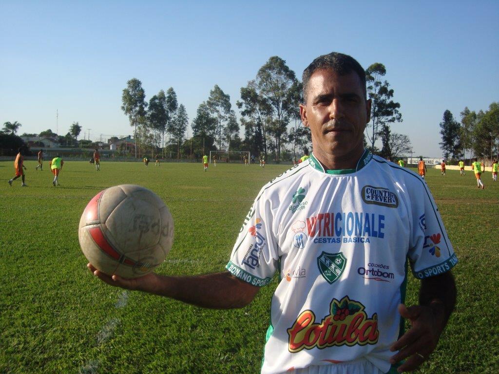 Boiadeiro agora só no pasto