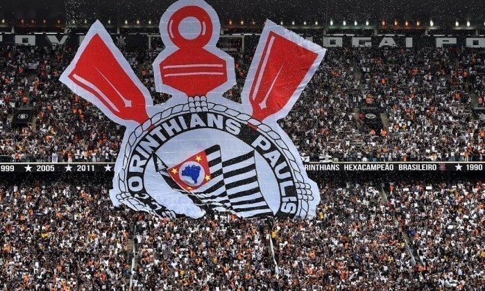 Por que o Corinthians usa no hino a frase “Campeão dos Campeões”?