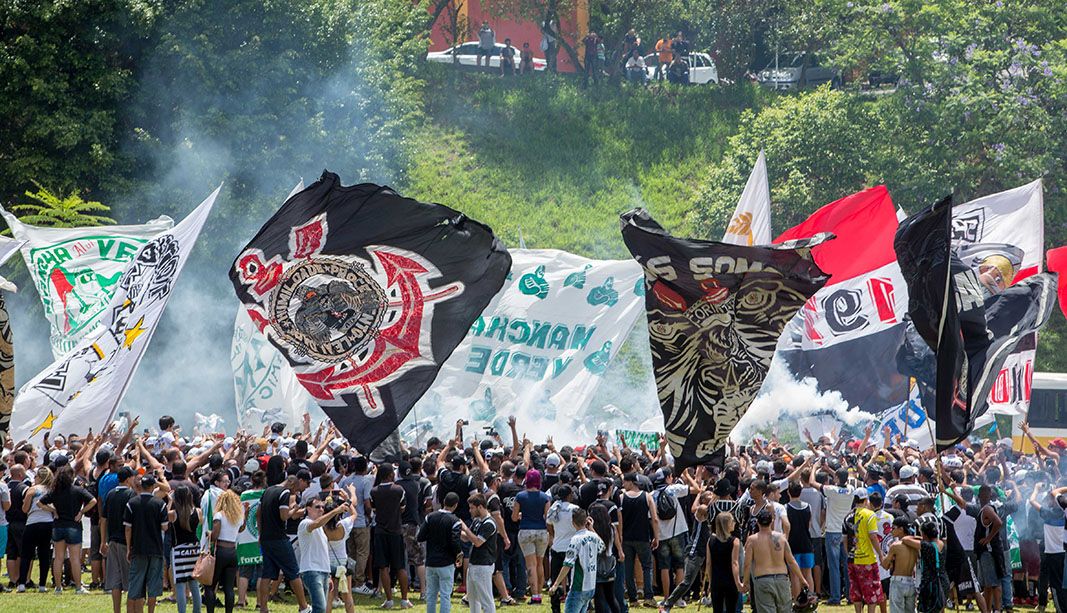 &Oacute;dio eterno ao futebol moderno