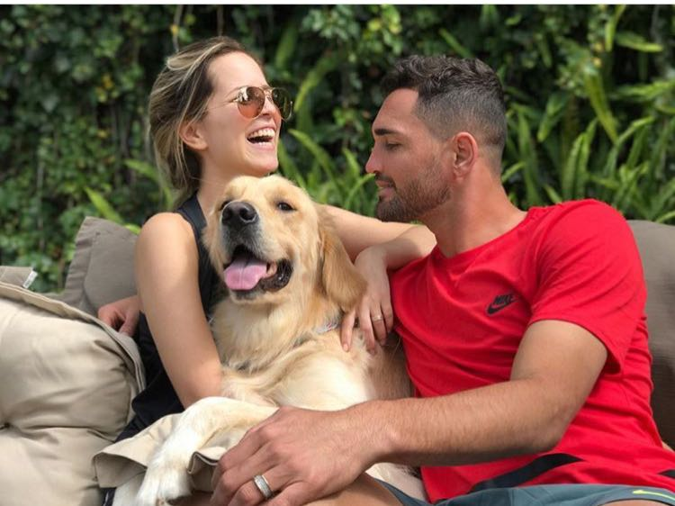 Namoradas homenageiam boleiros no Dia dos Namorados