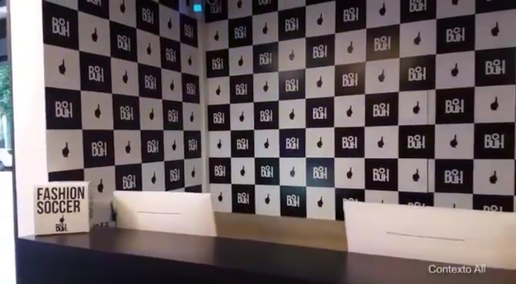 O craque J&ocirc; convida seus amigos para jogo beneficente