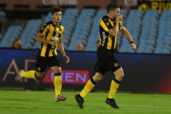 Grandes vencem e El Tanque Sisley &eacute; expulso da 1&ordf; divis&atilde;o Uruguaia