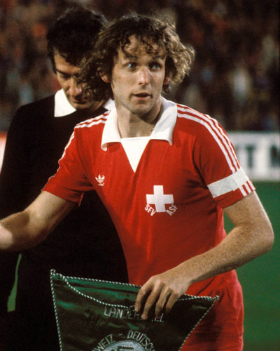 Passaporte R&uacute;ssia - Top 5 &iacute;dolos su&iacute;&ccedil;os