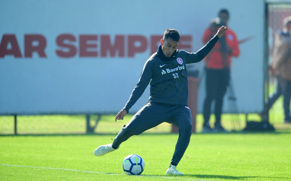 Internacional x Corinthians - Olho vivo na "lei do ex"