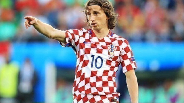 Passaporte R&uacute;ssia &ndash; Por que o uniforme croata &eacute; quadriculado?