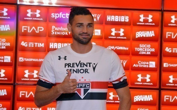 Gilberto já treina em Salvador e está perto do acerto com Bahia