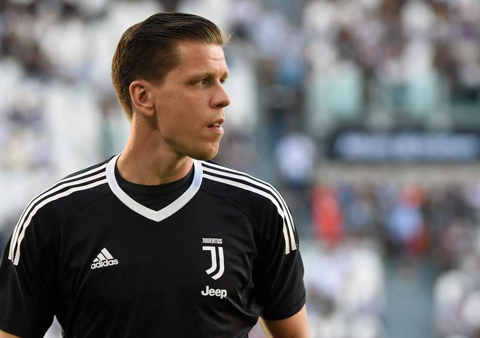 Szczęsny é titular da Seleção Polonesa, mas ainda é reserva da Juventus (Reprodução/The Independent)