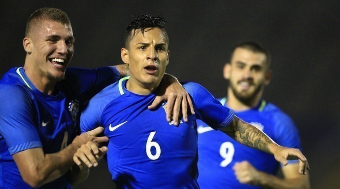 Sele&ccedil;&atilde;o Brasileira - Levanta, sacode a poeira e da volta por cimas