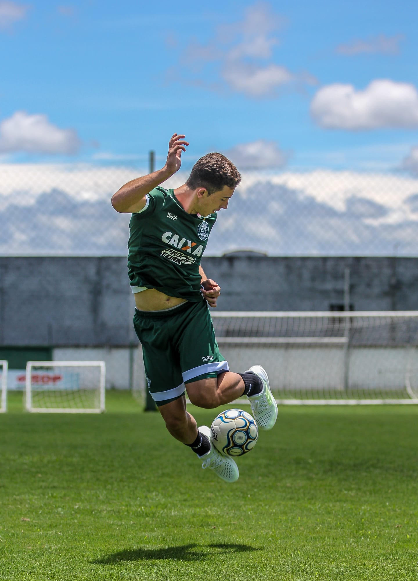 "Ra&ccedil;a n&atilde;o vai faltar&rdquo;, conhe&ccedil;a Nathan, uma das joias do Coritiba