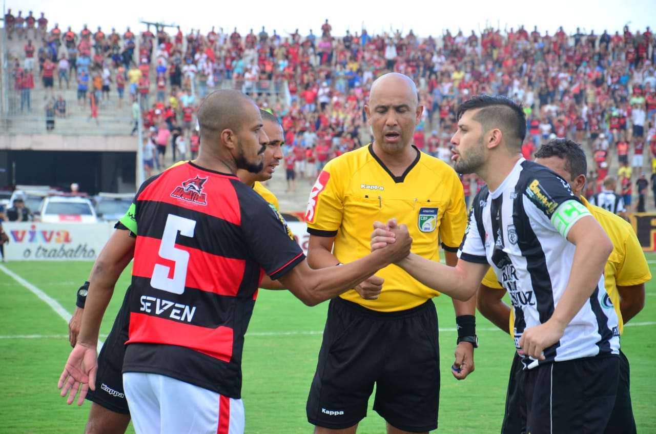 Treze perde para Campinense e fica em posição ainda mais difícil no Paraibano