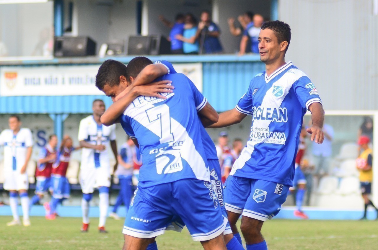 Taubaté derrota líder Água Santa e se firma no G-8