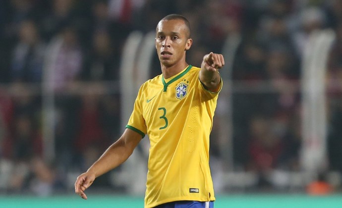 São Paulo aproxima retorno de zagueiro Miranda