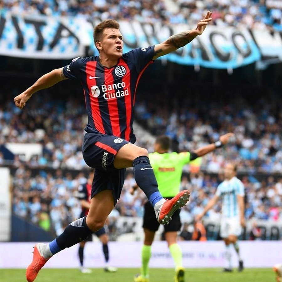 Nicolás Reniero é jogador do Racing