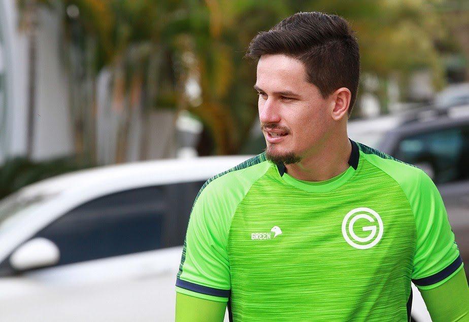 Um dos destaques do Goiás, Tadeu fica até o final de 2023