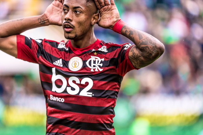 Flamengo vence Chapecoense com gol de Bruno Henrique