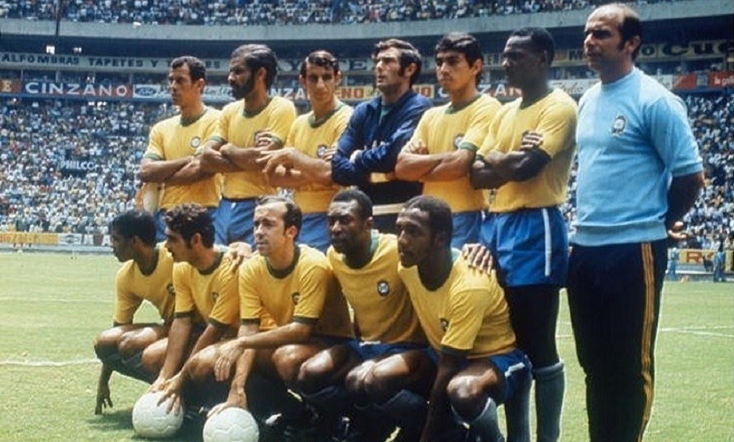 Time base: F&eacute;lix, Carlos Alberto, Brito, Piazza, Everaldo, Clodoaldo, Gerson, Pel&eacute;, Jairzinho, Tost&atilde;o e Rivelino. Treinador: Zagallo.