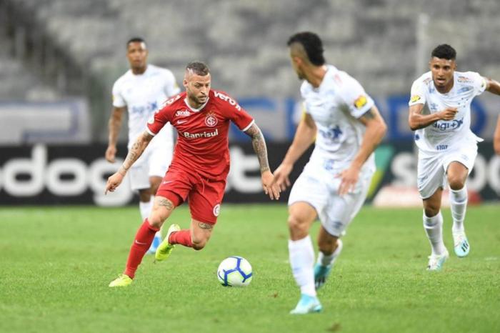 Adi&oacute;s, El Diente! Internacional vende Nico L&oacute;pez