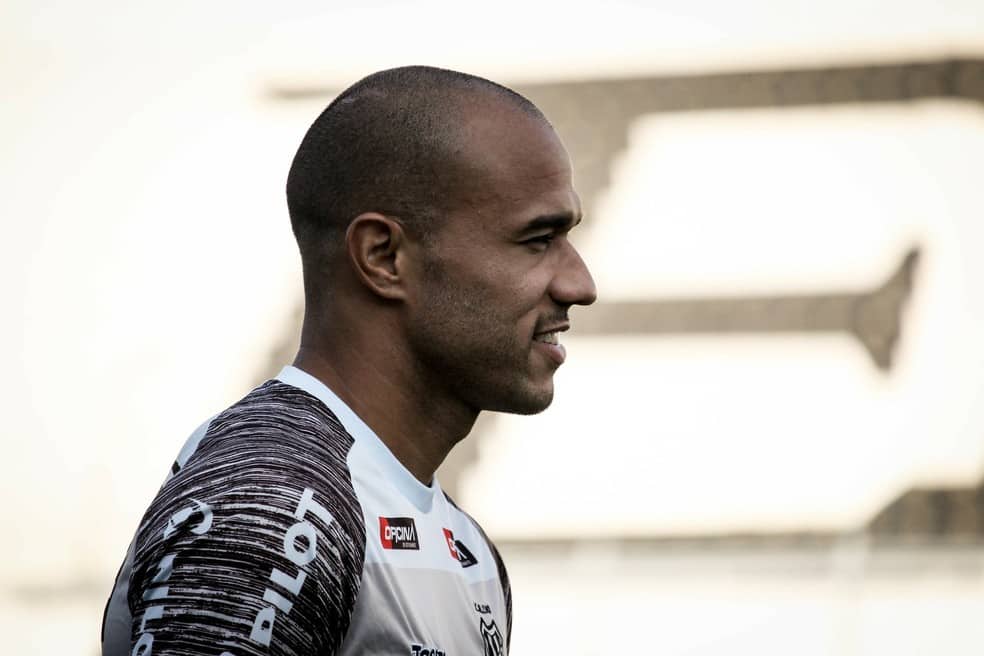 Ponte Preta dispensa 16 jogadores e acerta os dois primeiros refor&ccedil;os para 2020