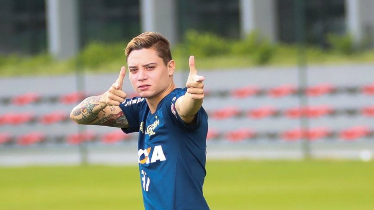 Avaí acerta com Adryan, revelado pelo Flamengo