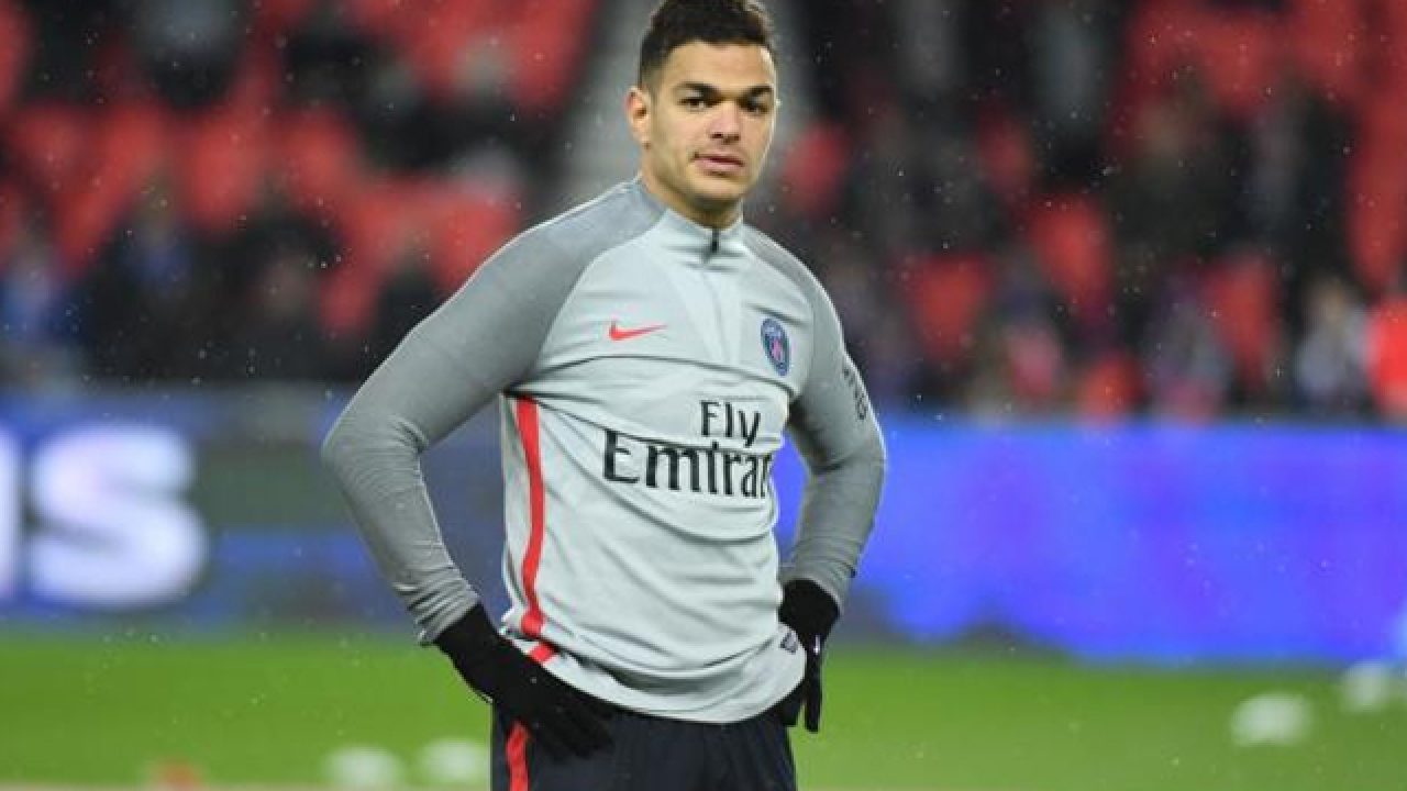 Flamengo est&aacute; de olho em meio-campista Ben Arfa