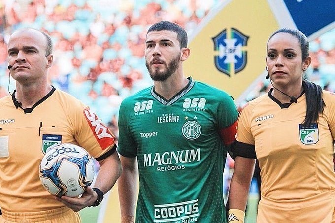 Goi&aacute;s fecha com zagueiro Luiz Gustavo