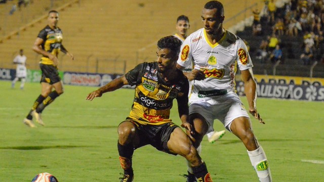 Em duelo de grandes felinos, Tigre e Le&atilde;o ficam no empate