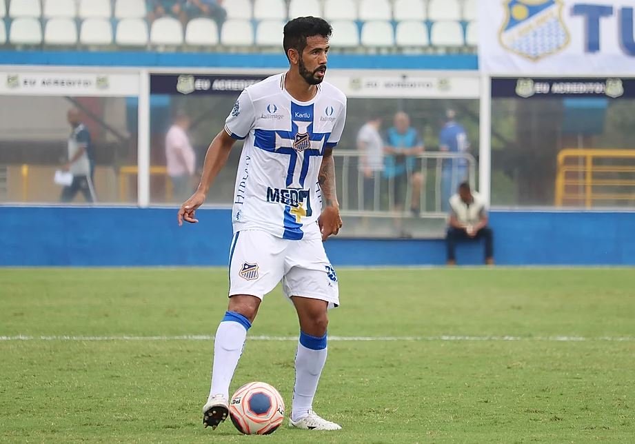 Parado, jogo entre Água Santa e Ferroviária é definido em pênalti