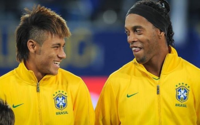 Neymar ou Ronaldinho: quem foi melhor com a camisa da Sele&ccedil;&atilde;o Brasileira?