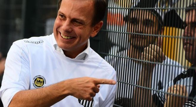 Clubes paulistas pressionam Jo&atilde;o D&oacute;ria para o retorno do futebol