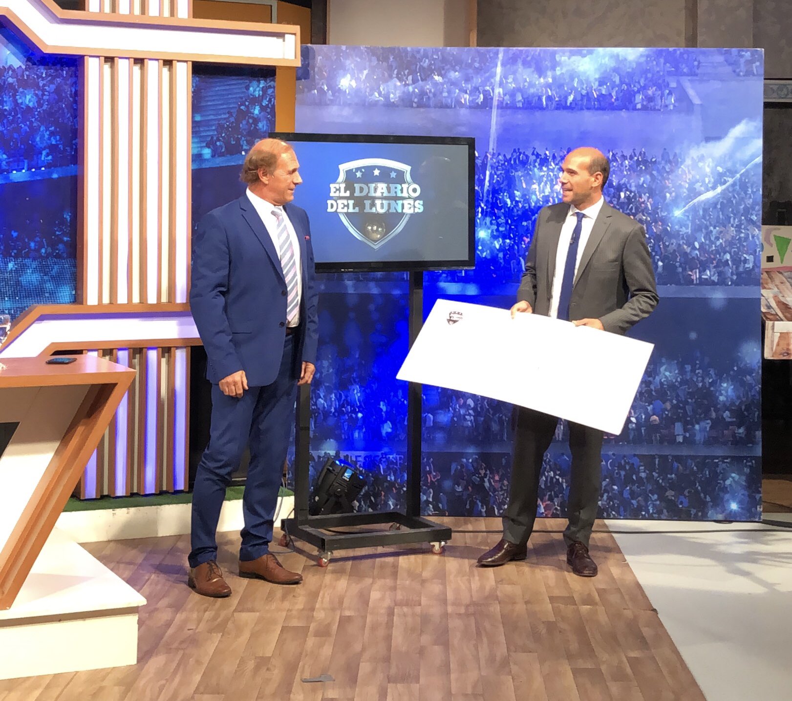 Jorge Ser&eacute;, ex-Nacional, leiloa medalhas para fundo de combate ao Coronav&iacute;rus