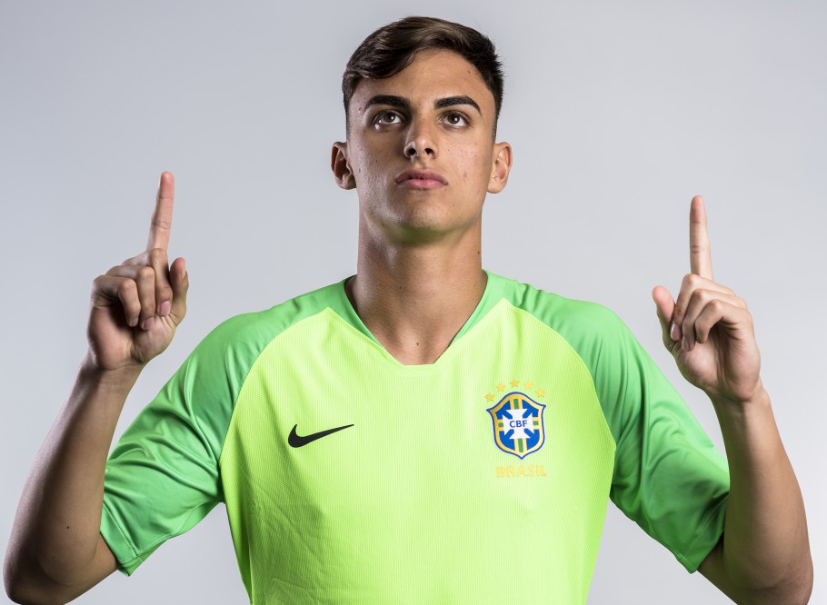 Neuer, Ceni, Buffon? D&aacute; licen&ccedil;a para o goleiro do Tim&atilde;o! Matheus Donelli completa 18 anos