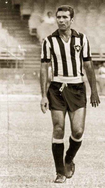 Lenda do futebol! Nilton Santos completaria 95 anos neste s&aacute;bado