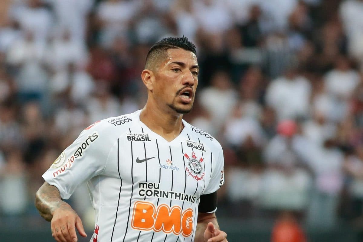 Ralf acerta com o Ava&iacute; para a S&eacute;rie B