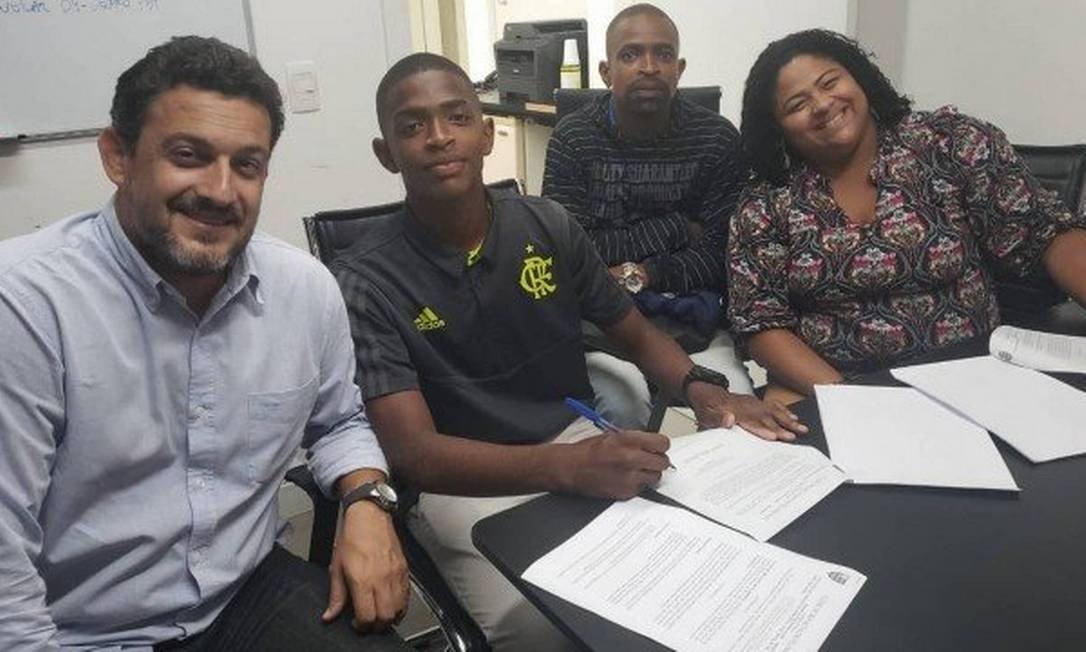 M&atilde;e de joia do Flamengo morre pelo Coronav&iacute;rus