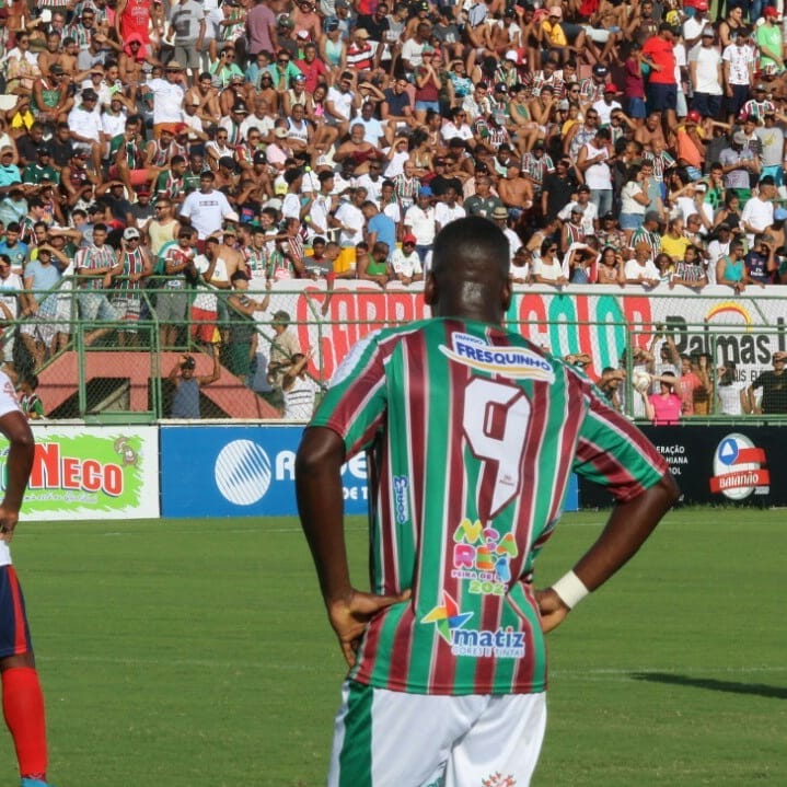 Marcelo Nic&aacute;cio exalta camisa 9 raiz: &ldquo;&Eacute; o cara que mais t&aacute; preparado para fazer o gol&rdquo;