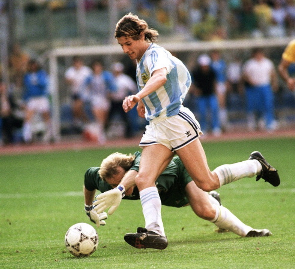 H&aacute; 30 anos a Argentina eliminava o Brasil na Copa de 1990