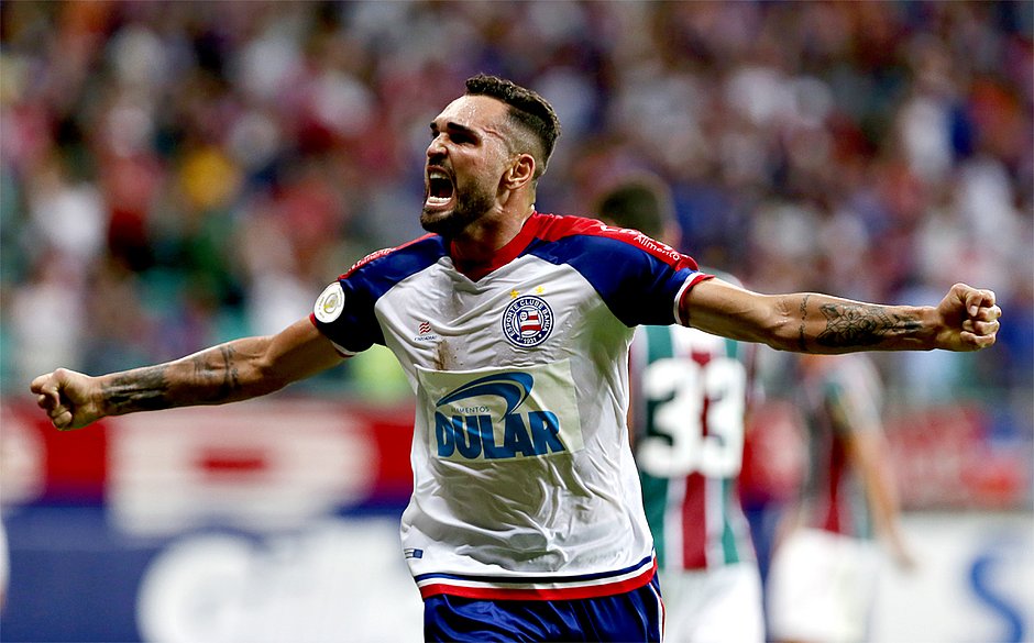 Gilberto, o Gibagol, completa 31 anos entre bolas na rede e artilharia