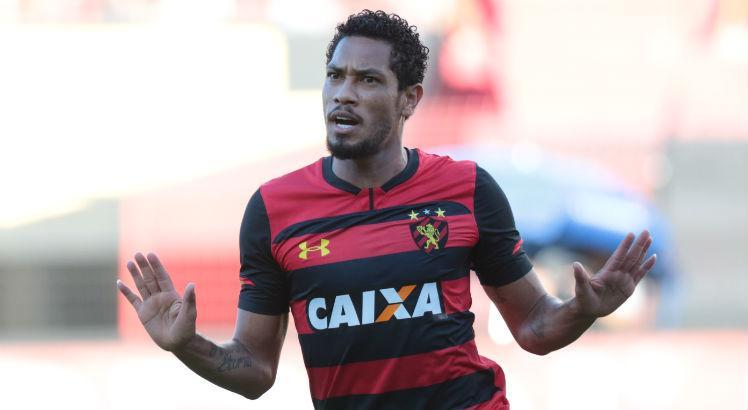 Sport: presidente desmente sa&iacute;das de Hernane Brocador e Jonatan G&oacute;mez