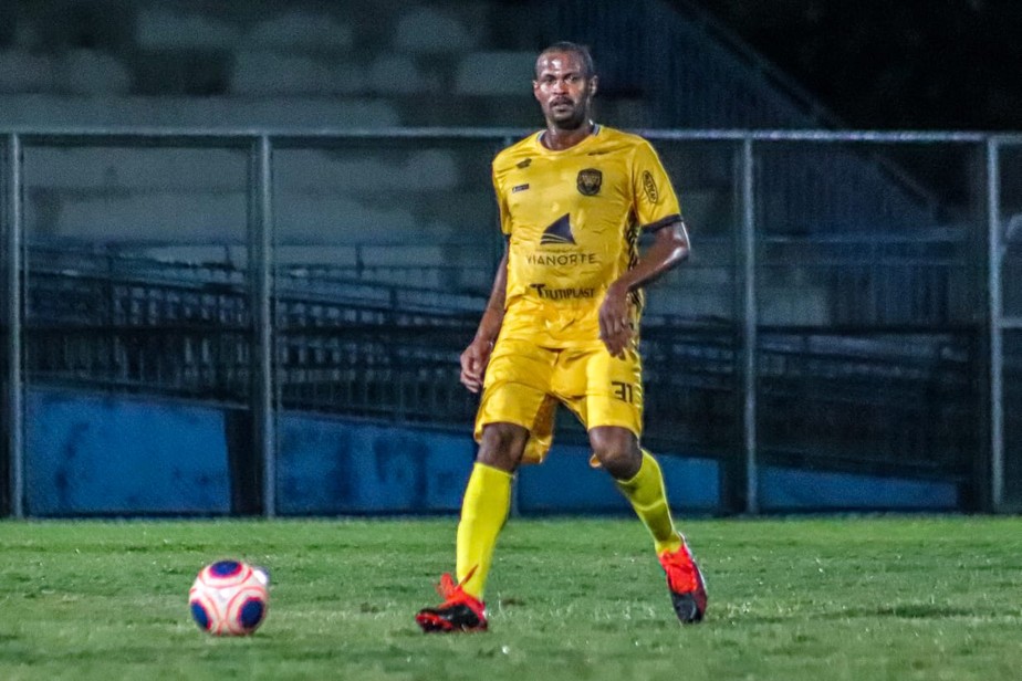 Airton, ex-jogador de Fla, Flu e Bota, fecha com time do Chipre
