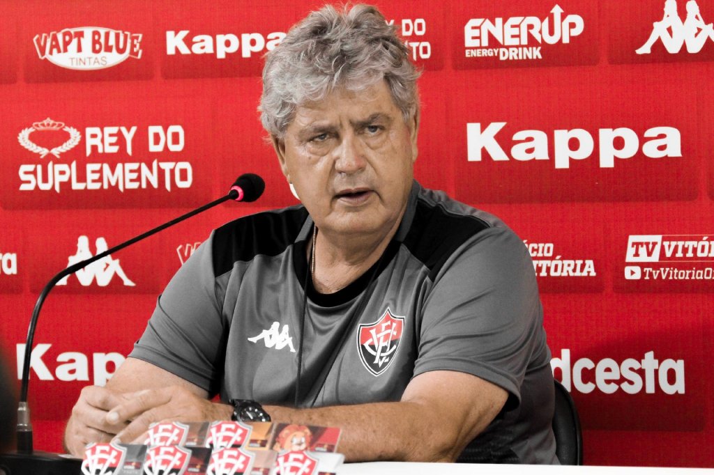 Em nota oficial, Vit&oacute;ria comunica demiss&atilde;o do t&eacute;cnico Geninho