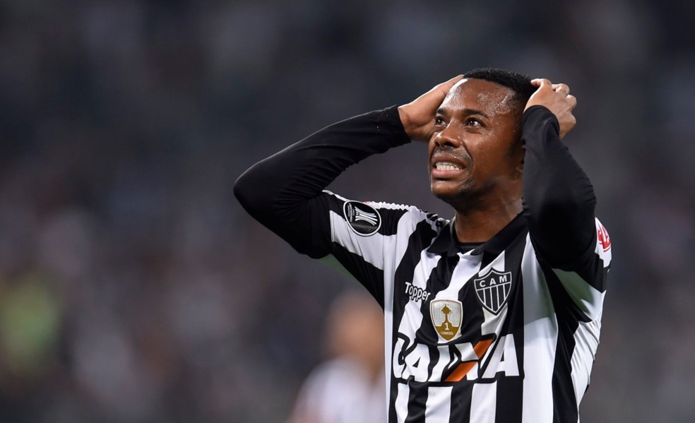 Robinho: em &aacute;udio, o atacante detona dirigentes: &lsquo;Futebol est&aacute; uma m&hellip;&rsquo;