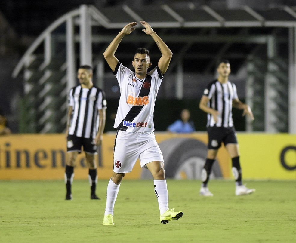 Raul, volante do Vasco, nega acordo salarial e se aproxima do RB Bragantino