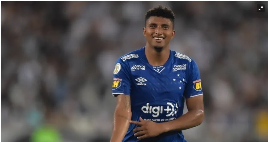 O jogador Éderson completa mais um ano de vida