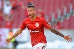 Nico López faz história no Internacional como 4° maior artilheiro do clube