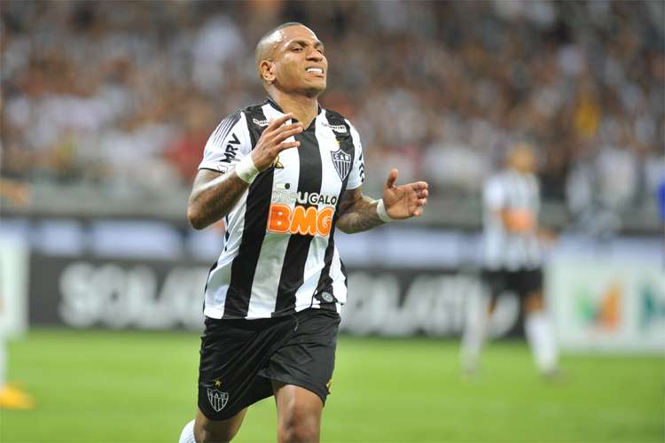 Corinthians est&aacute; pr&oacute;ximo de anunciar Otero