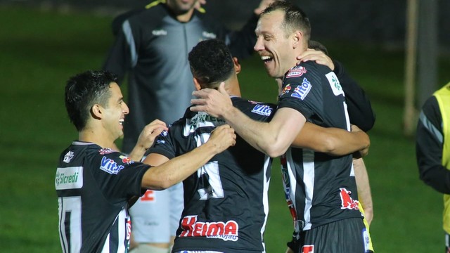 Oper&aacute;rio goleia desfalcado CSA e assume a lideran&ccedil;a da S&eacute;rie B