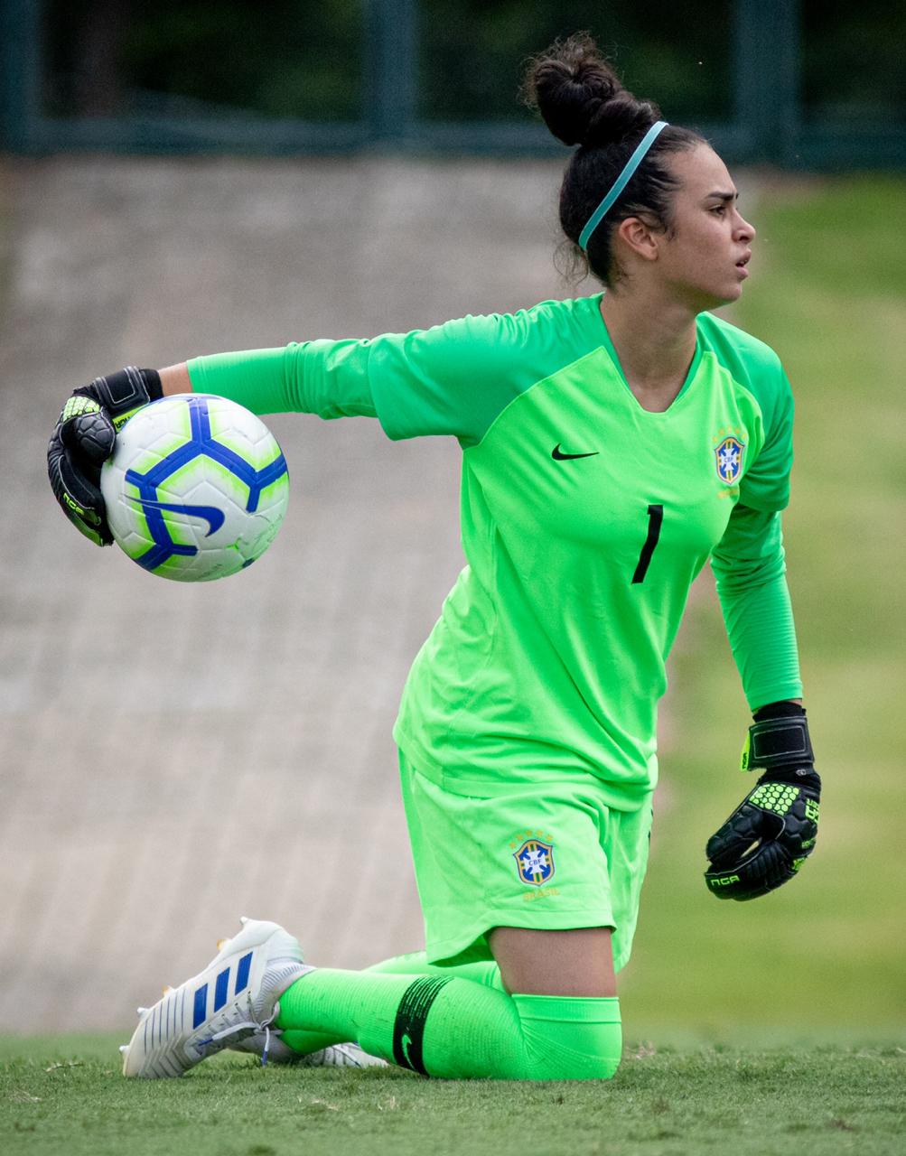 Conhe&ccedil;a Stephanie Noronha, goleira da Sele&ccedil;&atilde;o Brasileira Sub-17