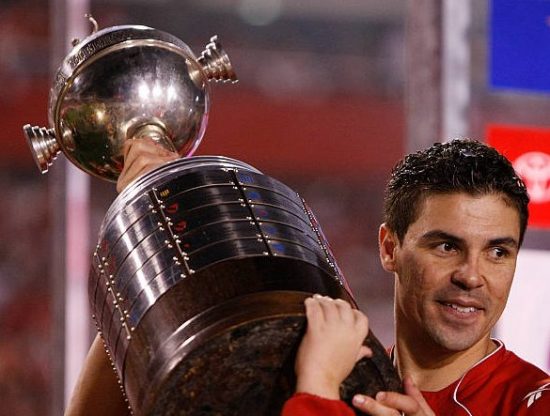 Capitão da América a técnico: General Bolívar completa 40 anos