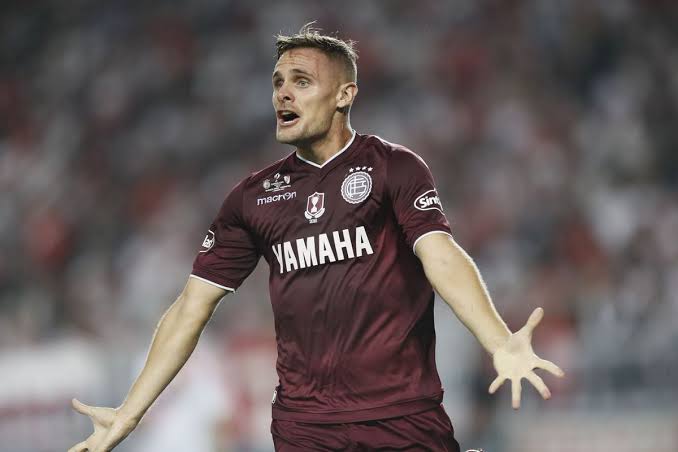 Nicol&aacute;s Pasquini refor&ccedil;a o Estudiantes