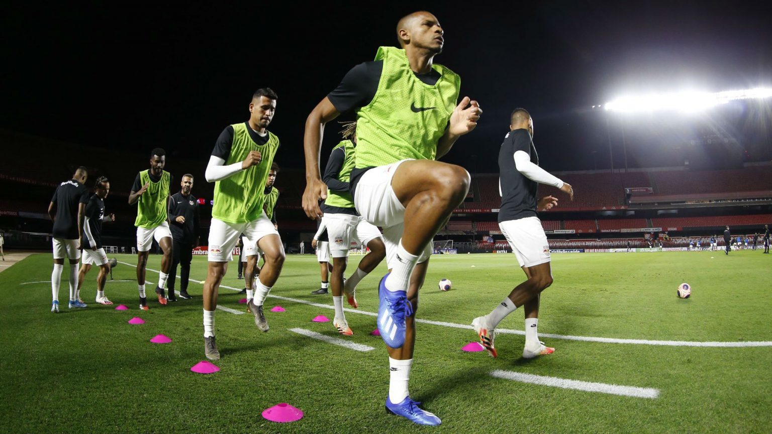 Hospital erra resultado de 26 testes para Covid-19 do RB Bragantino